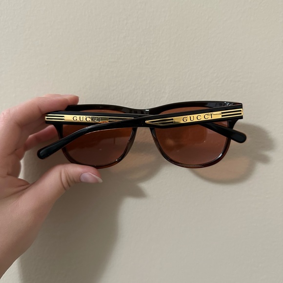 GUCCI sunglasses - Picture 5 of 7